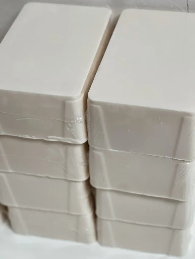 Осінь створена для затишку, красивого мила й ароматних експериментів 🍂🧼Тож мильної основи треба багааааацько!
А у нас її можна придбати за дуже вигідною та приємною  ціною.А ви вже запаслися мильною основою?Щоб здійснити замовлення пишіть в direct або телефонуйте:
📞 + 380934089878#velona #velona_ua #velona_soap #soap #soap_ua